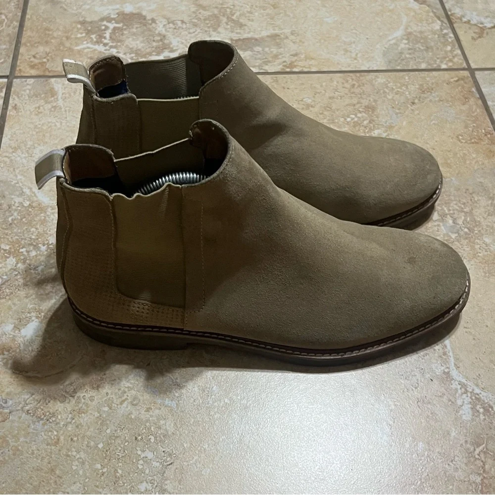 Steve Madden Beige Suede Boots US9 Men No Original Box